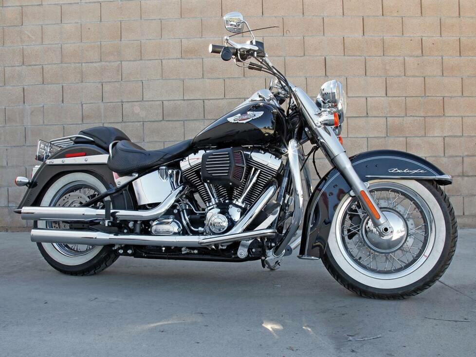 Mit einem Ansaugsystem von K & N steigt die Motorleistung einer Harley Davidson Softail Deluxe von 2015 um rund sechs PS