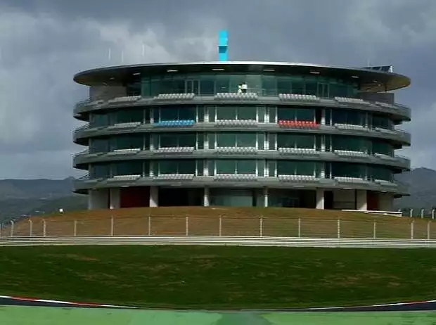 Algarve Portimão Strecke Gebäude Titel-Bild zur News: Algarve Portimão Strecke Gebäude