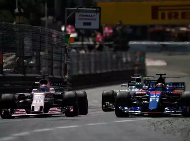 Sergio Perez, Daniil Kwjat Titel-Bild zur News: Sergio Perez, Daniil Kwjat