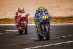 Valentino Rossi vor Daniel Pedrosa 