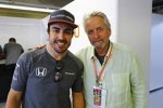 Fernando Alonso (McLaren) mit Michael Douglas