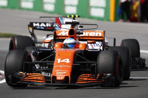 Fernando Alonso Lance Stroll McLaren McLaren Honda F1Williams Williams Martini Racing F1 ~Fernando Alonso (McLaren) und Lance Stroll (Williams) ~ 