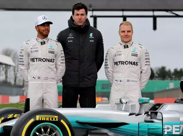 Lewis Hamilton, Toto Wolff, Valtteri Bottas Titel-Bild zur News: Lewis Hamilton, Toto Wolff, Valtteri Bottas