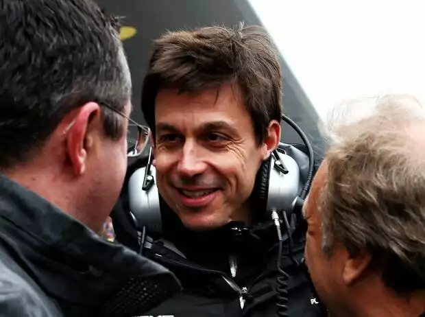 Eric Boullier, Toto Wolff Titel-Bild zur News: Eric Boullier, Toto Wolff