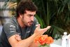 Alonso deutet Wechsel an: "Mehr Bewegung als ihr denkt"