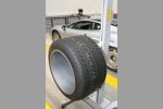 Jaguar Land Rover Classic Works: Gemeinsam mit Pirelli hat Jaguar einen neuen Reifen für den 25 Jahre alten XJ 220 entwickelt