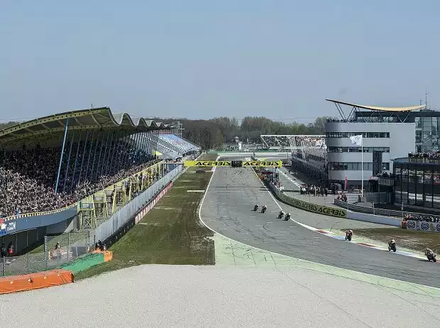 Titel-Bild zur News: Jonathan Rea, Tom Sykes
