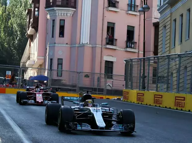 Lewis Hamilton, Sebastian Vettel Titel-Bild zur News: Lewis Hamilton, Sebastian Vettel