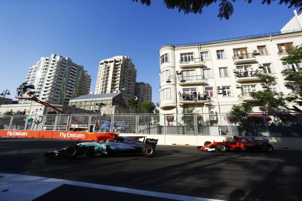 Lewis Hamilton Sebastian Vettel Ferrari Scuderia Ferrari F1Mercedes Mercedes AMG Petronas Motorsport F1 ~Lewis Hamilton (Mercedes) und Sebastian Vettel (Ferrari) ~ Lewis Hamilton Sebastian Vettel Ferrari Scuderia Ferrari F1Mercedes Mercedes AMG Petronas Motorsport F1 ~Lewis Hamilton (Mercedes) und Sebastian Vettel (Ferrari) ~