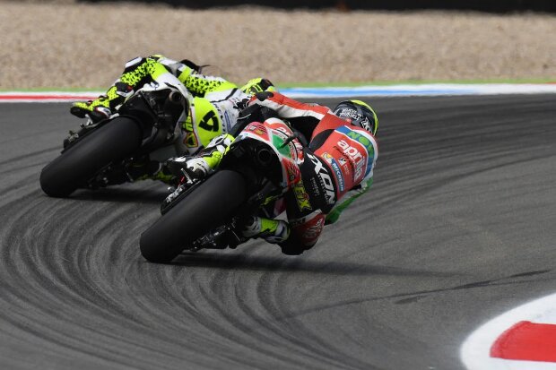 Aleix Espargaro Aprilia Aprilia MotoGP ~Aleix Espargaro hinter Alvaro Bautista ~ Aleix Espargaro Aprilia Aprilia MotoGP ~Aleix Espargaro hinter Alvaro Bautista ~