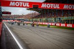 Start des Moto3-Rennens in Assen