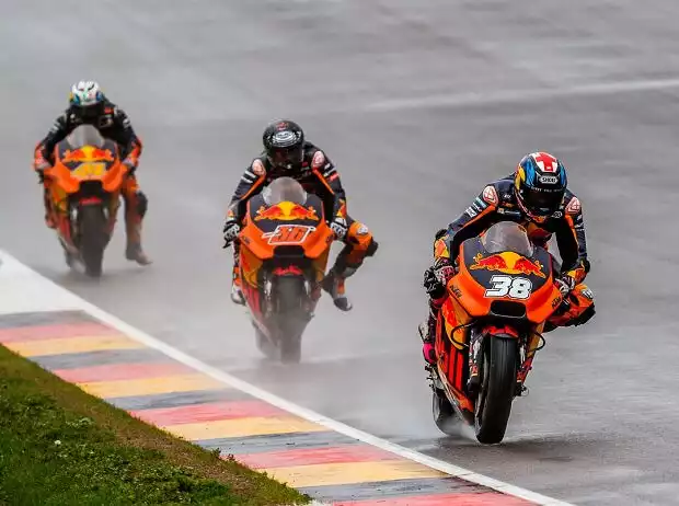 Bradley Smith, Mika Kallio, Pol Espargaro Titel-Bild zur News: Bradley Smith, Mika Kallio, Pol Espargaro