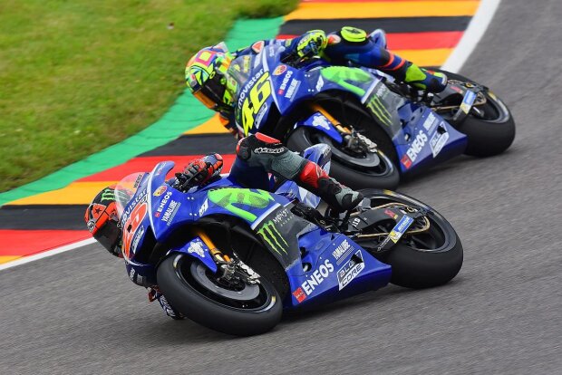  ~Maverick Vinales vor Valentino Rossi ~       