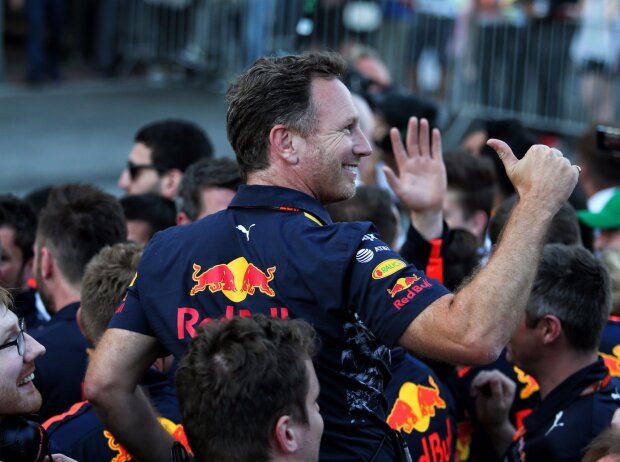 Titel-Bild zur News: Christian Horner, Daniel Ricciardo