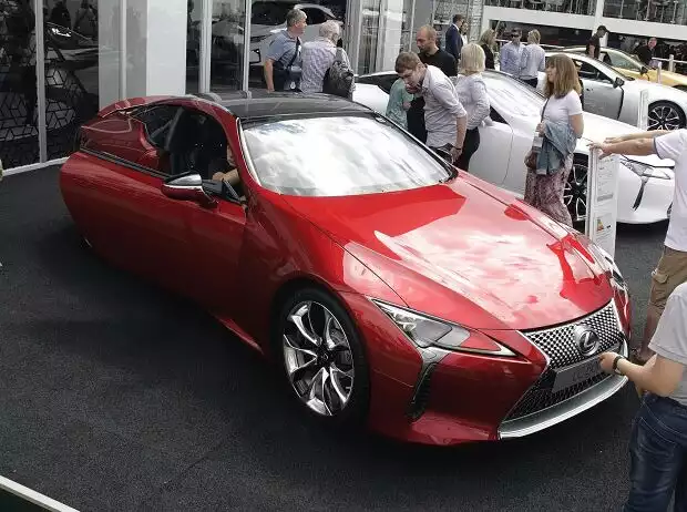 Lexus LC 500h 2017 Titel-Bild zur News: Lexus LC 500h 2017