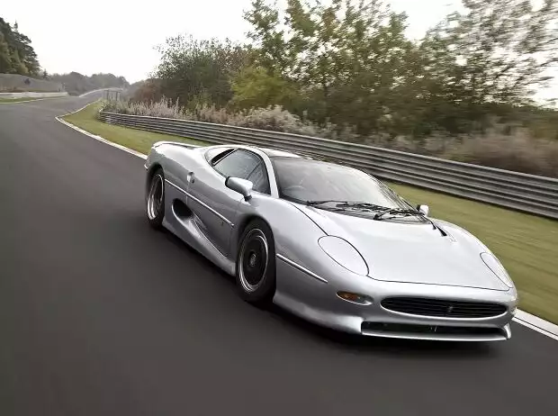 Jaguar XJ 220 Titel-Bild zur News: Jaguar XJ 220