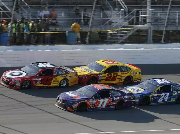 Chase Elliott, Denny Hamlin, Joey Logano, Kyle Larson Titel-Bild zur News: Chase Elliott, Denny Hamlin, Joey Logano, Kyle Larson