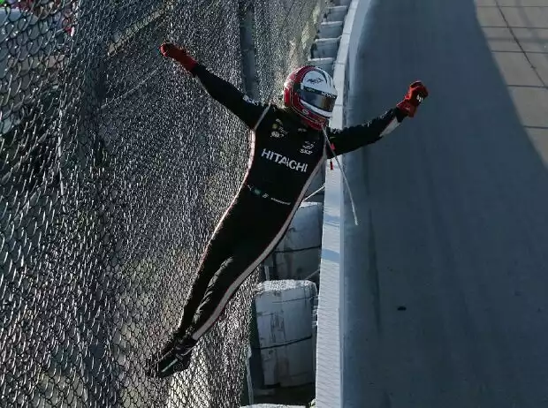 Helio Castroneves Titel-Bild zur News: Helio Castroneves