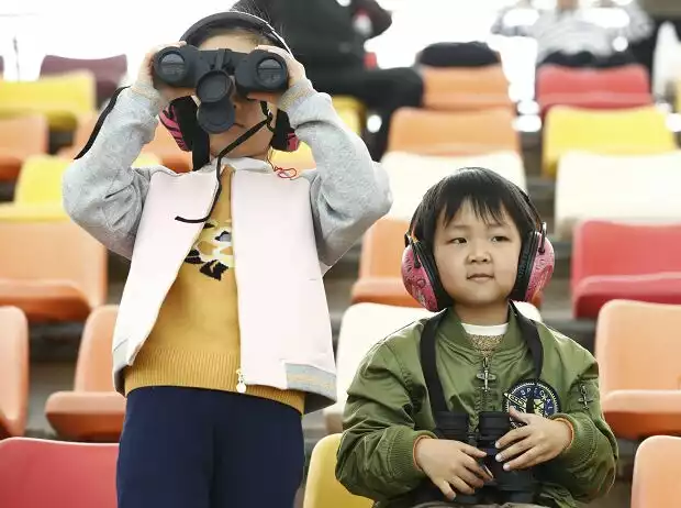 Kleine Fans in China Titel-Bild zur News: Kleine Fans in China