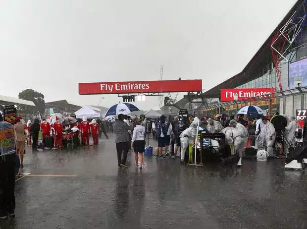 Regen in Silverstone Titel-Bild zur News: Regen in Silverstone