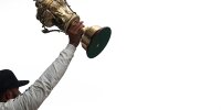 Bild zum Inhalt: Nach Rekordsieg: Hamilton will Replika des Silverstone-Pokals