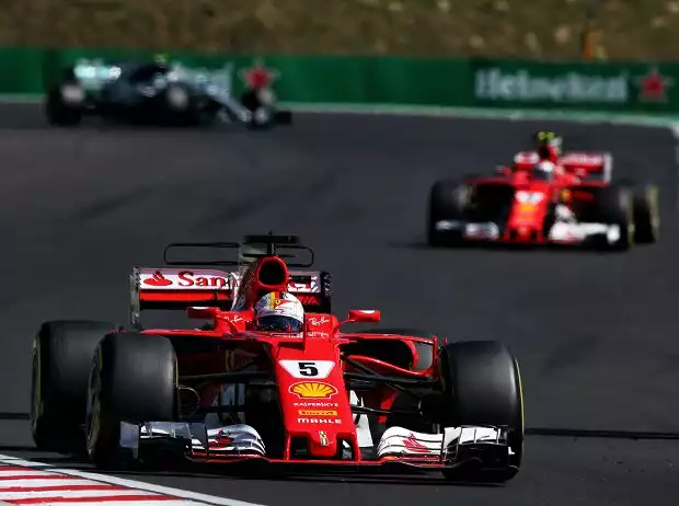 Sebastian Vettel, Kimi Räikkönen Titel-Bild zur News: Sebastian Vettel, Kimi Räikkönen