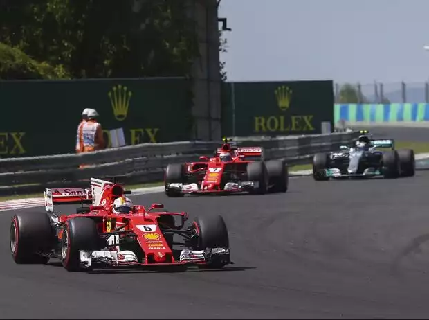 Sebastian Vettel, Kimi Räikkönen, Valtteri Bottas Titel-Bild zur News: Sebastian Vettel, Kimi Räikkönen, Valtteri Bottas