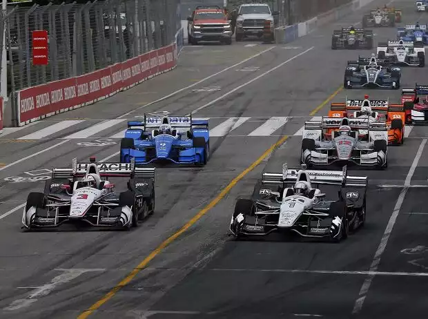 Simon Pagenaud, Helio Castroneves Titel-Bild zur News: Simon Pagenaud, Helio Castroneves