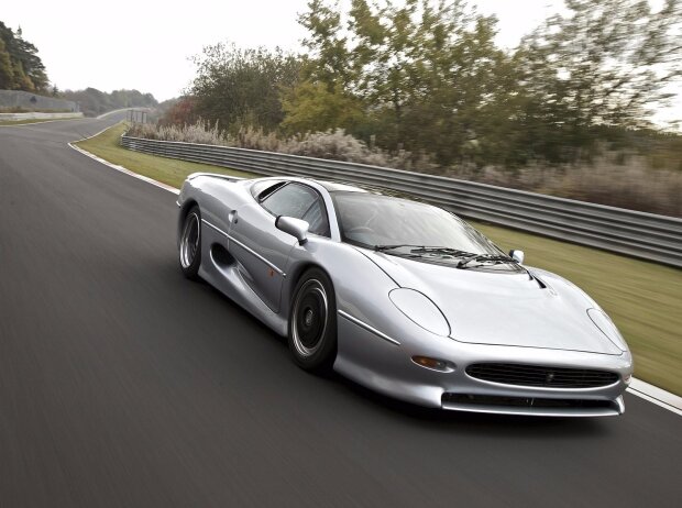 Jaguar XJ 220