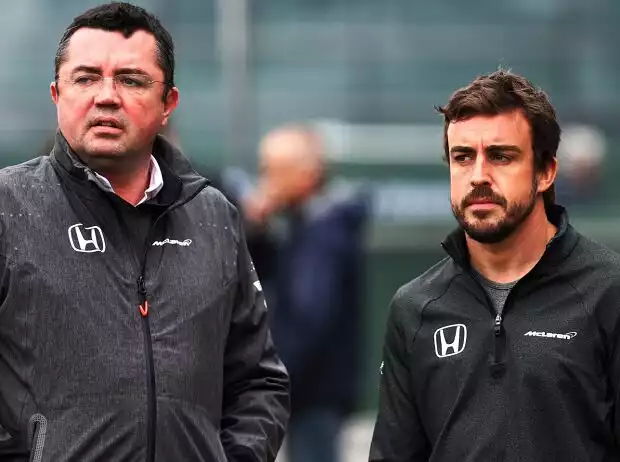 Titel-Bild zur News: Eric Boullier, Fernando Alonso
