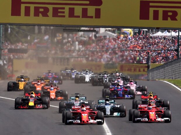 Sebastian Vettel, Kimi Räikkönen Sebastian Vettel, Kimi Räikkönen