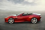 Offener Ferrari Portofino 2017 von der Seite 