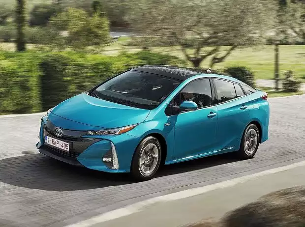 Toyota Prius Plug-in Hybrid mit Solardach Titel-Bild zur News: Toyota Prius Plug-in Hybrid mit Solardach