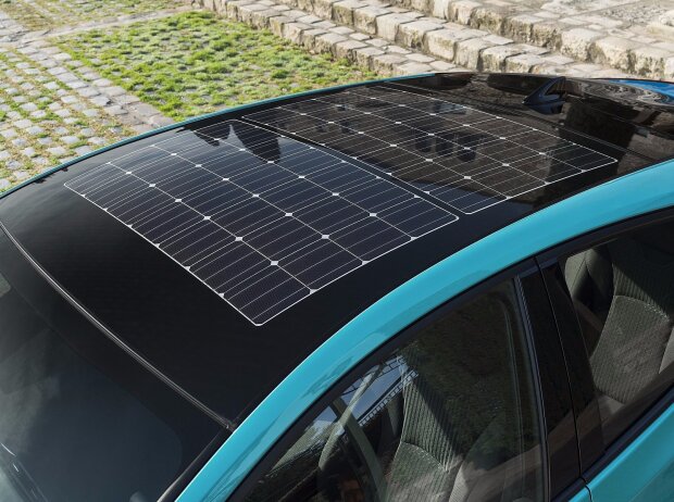 Toyota Prius Plug-in Hybrid mit Solardach Toyota Prius Plug-in Hybrid mit Solardach