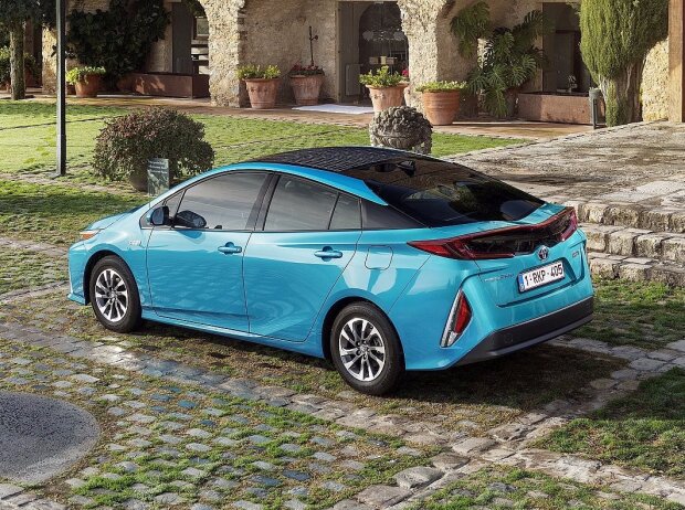 Toyota Prius Plug-in Hybrid mit Solardach Toyota Prius Plug-in Hybrid mit Solardach