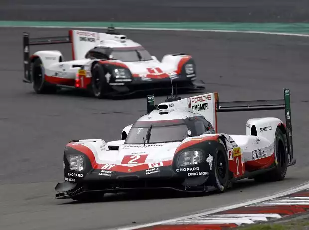 Earl Bamber, Timo Bernhard, Neel Jani, Nick Tandy Titel-Bild zur News: Earl Bamber, Timo Bernhard, Neel Jani, Nick Tandy