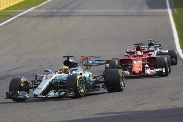 Lewis Hamilton Sebastian Vettel Valtteri Bottas Ferrari Scuderia Ferrari F1Mercedes Mercedes AMG Petronas Motorsport F1 ~Lewis Hamilton (Mercedes), Sebastian Vettel (Ferrari) und Valtteri Bottas (Mercedes) ~ 