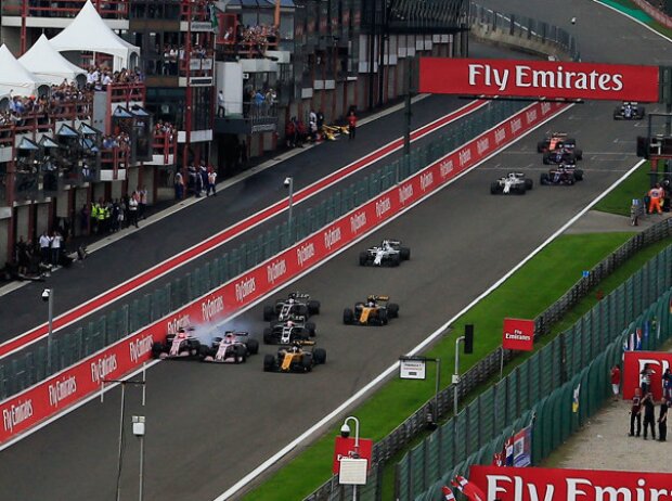 Lewis Hamilton, Sergio Perez, Esteban Ocon