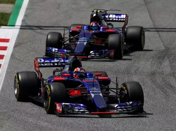 Daniil Kwjat, Carlos Sainz Titel-Bild zur News: Daniil Kwjat, Carlos Sainz