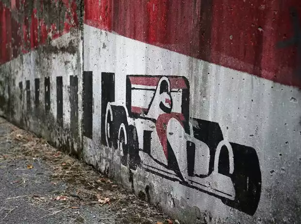 McLaren Honda Wall Wand Titel-Bild zur News: McLaren Honda Wall Wand