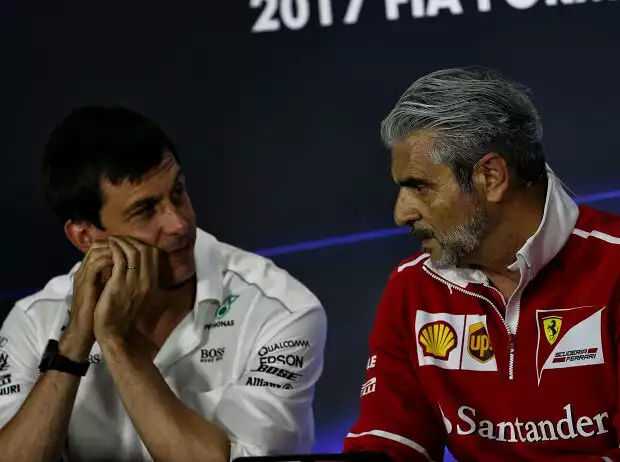 Toto Wolff, Maurizio Arrivabene Titel-Bild zur News: Toto Wolff, Maurizio Arrivabene