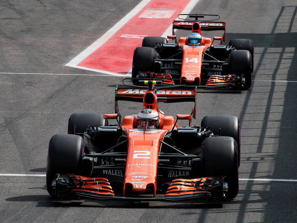 Stoffel Vandoorne, Fernando Alonso