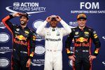 Daniel Ricciardo (Red Bull), Lewis Hamilton (Mercedes) und Max Verstappen (Red Bull) 