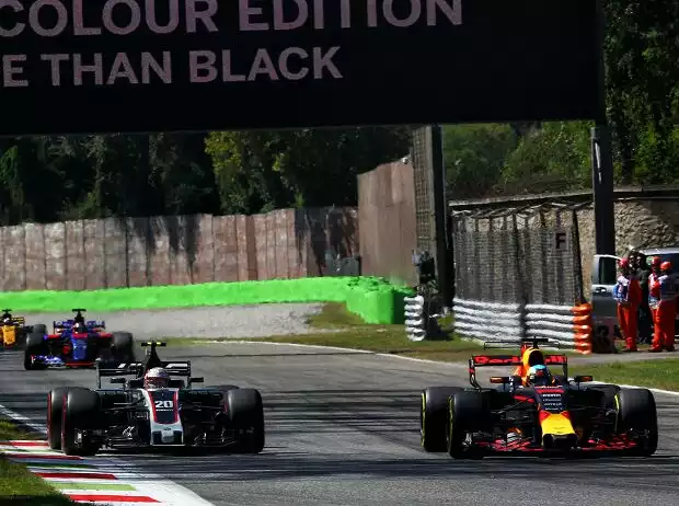 Daniel Ricciardo, Kevin Magnussen Titel-Bild zur News: Daniel Ricciardo, Kevin Magnussen