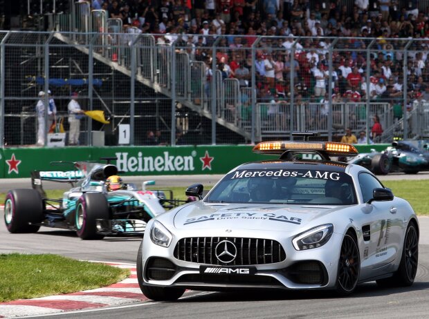 Titel-Bild zur News: Lewis Hamilton, Safety-Car, Bernd Mayländer