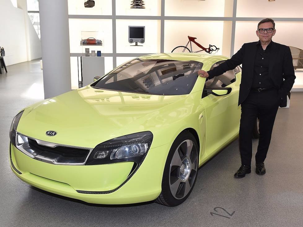 Peter Schreyer und der Kia Kee in der Pinakothek der Moderne