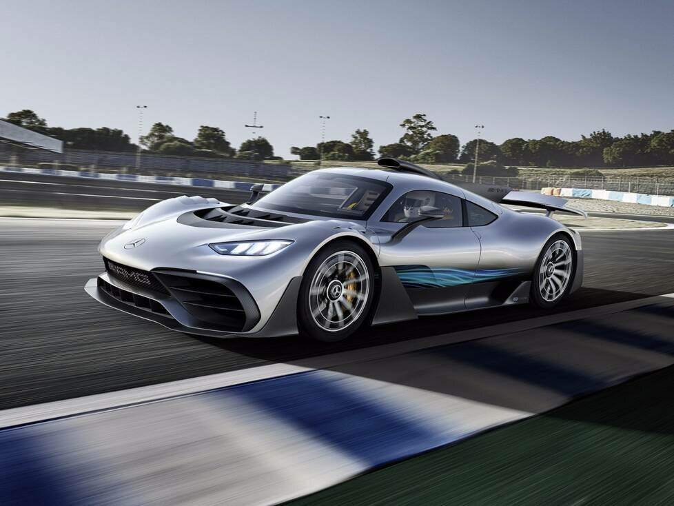Weltpremiere Showcar Mercedes-AMG Project ONE: Mercedes-AMG bringt Formel 1-Technologie für die Straße