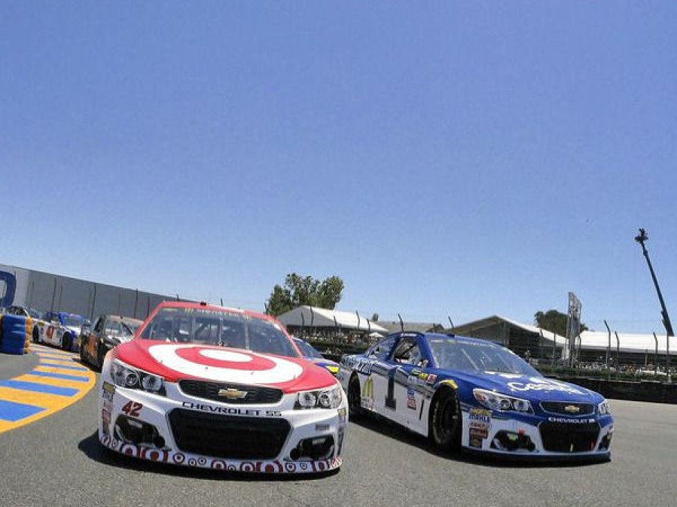 Jamie McMurray, Kyle Larson