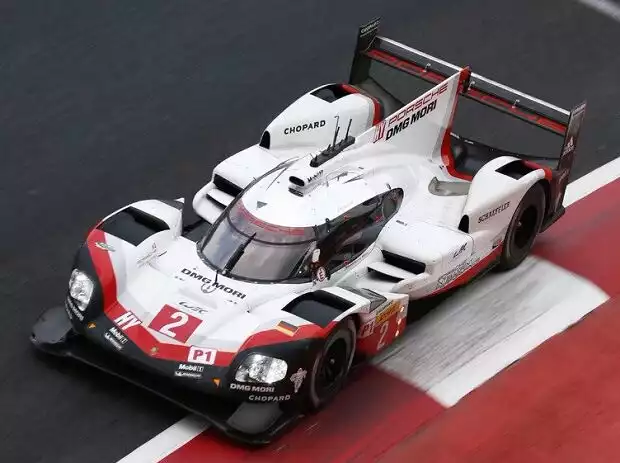 Earl Bamber, Timo Bernhard und Brendon Hartley Titel-Bild zur News: Earl Bamber, Timo Bernhard und Brendon Hartley