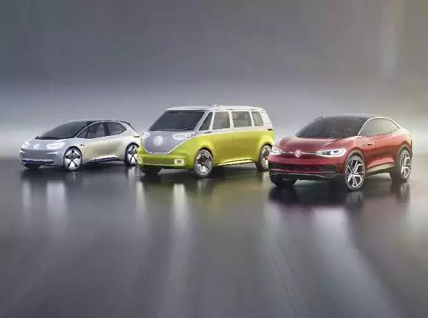 Volkswagen I.D., I.D. Buzz und I.D. Crozz (von links) Titel-Bild zur News: Volkswagen I.D., I.D. Buzz und I.D. Crozz (von links)